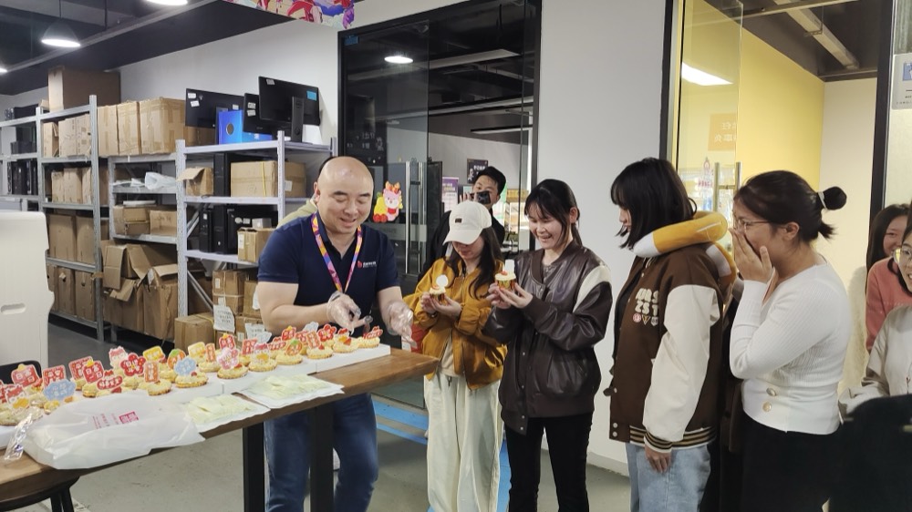 凝心聚力的大家庭